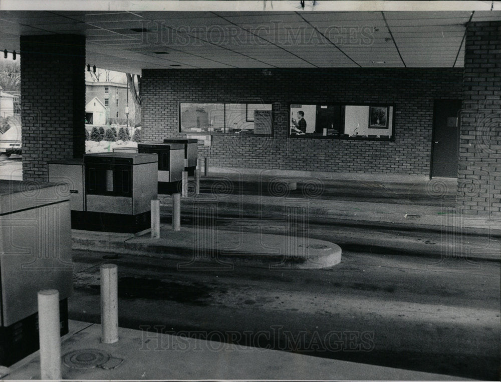 1974 Press Photo First Arlington National Bank Robbery - Historic Images