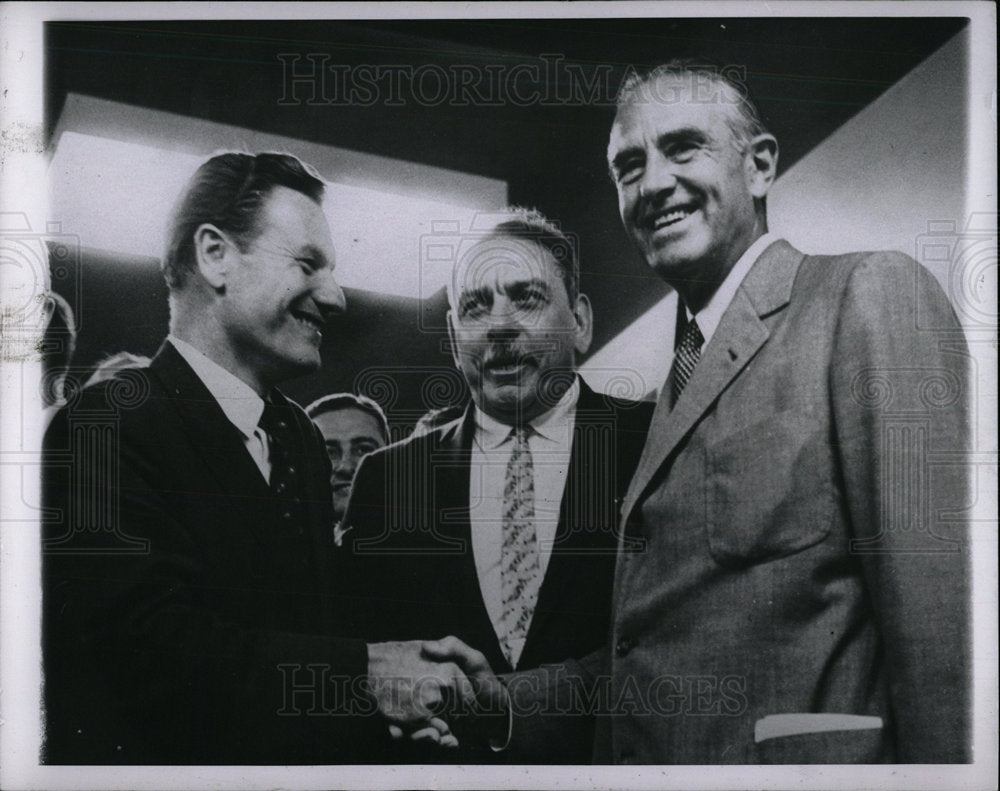 1958 Press Photo Nelson Rockefeller Governor New York - Historic Images