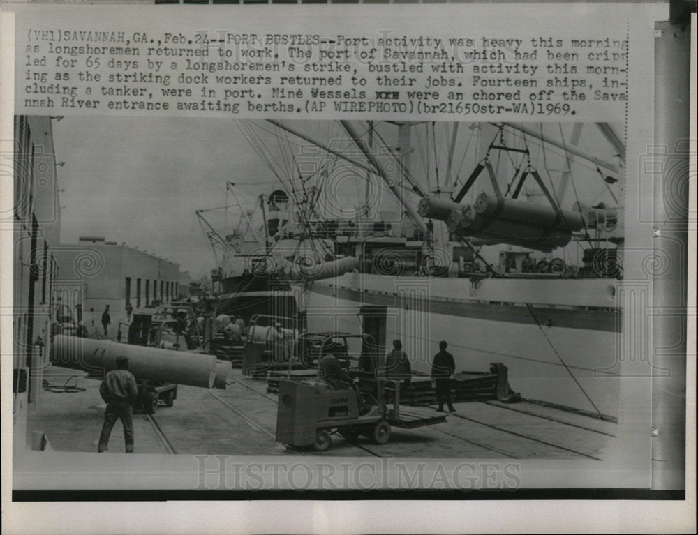 1969 Press Photo Strike Port Activity Heavy Morning Lon - Historic Images