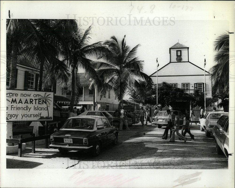 1977 Press Photo Maarten Combine Small Town Provinciali - Historic Images