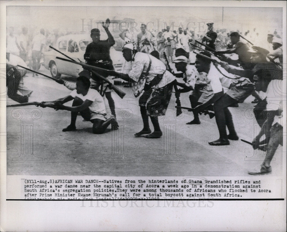 1960 Press Photo Ghanians perform War Dance in Accra. - Historic Images