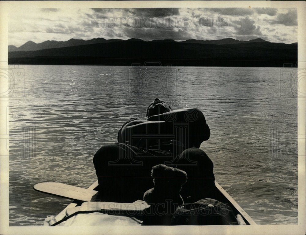 1973 Press Photo Charles Putnam Rest Stern Lead Canoe W - Historic Images