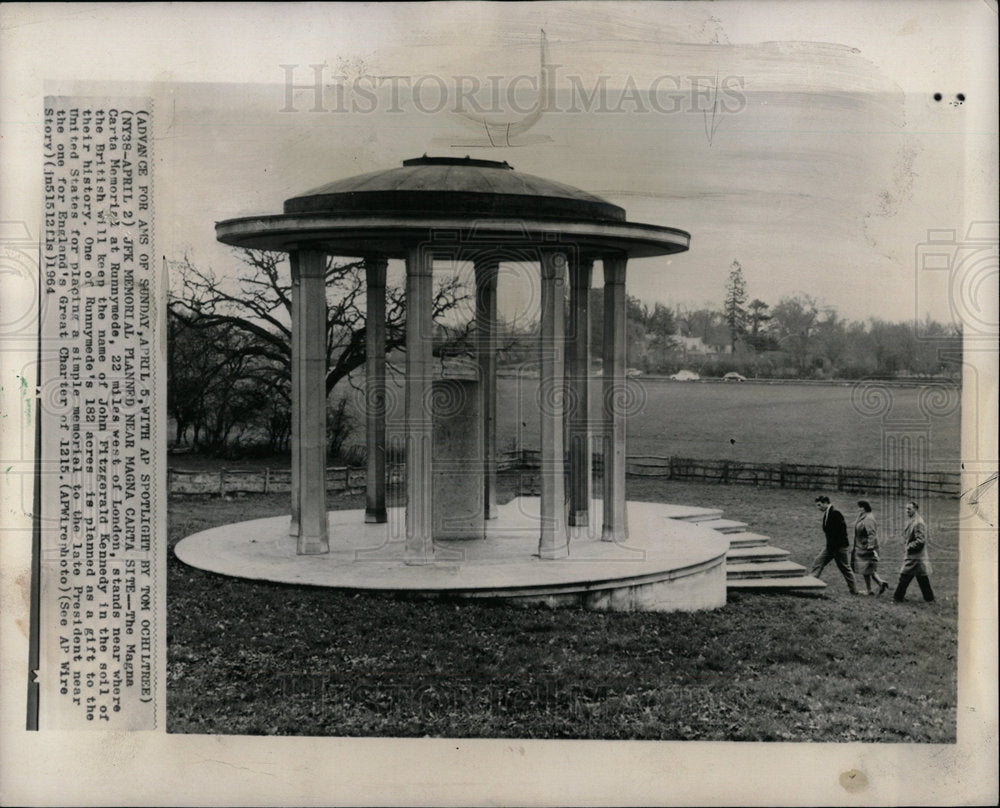 1964 Press Photo Magna Carta Memorige Runny Kennedy - Historic Images