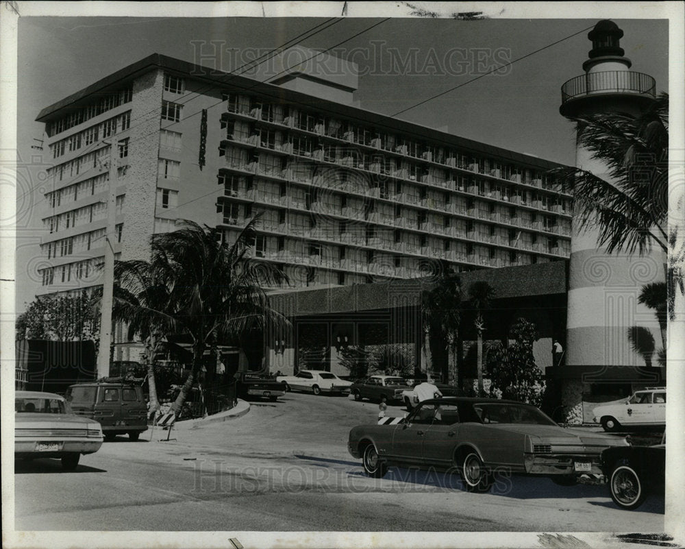 1967 Press Photo Florida Newport Motel Ocean Miami Beac - Historic Images