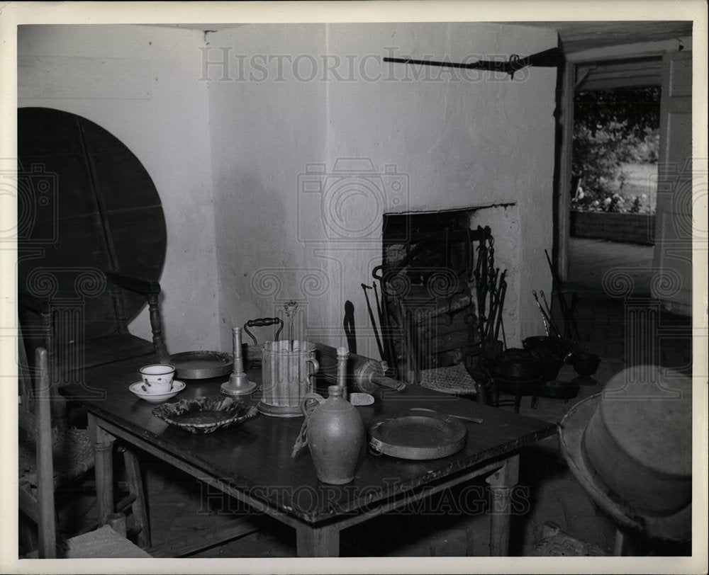 1951 Press Photo Dinning Room Williamsburg Virginia - RRY61633 - Historic Images
