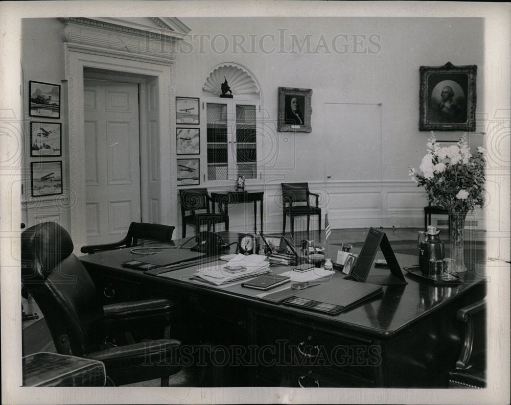 1946 Press Photo PRESIDENT OFFICE WHITE HOUSE  BUSINESS - Historic Images