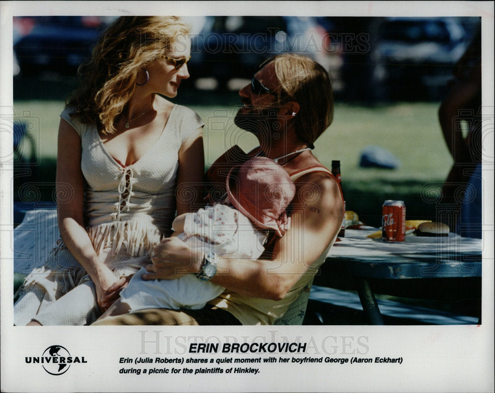 2000 Press Photo Erin Brokovich Movie Roberts Eckhart - Historic Images
