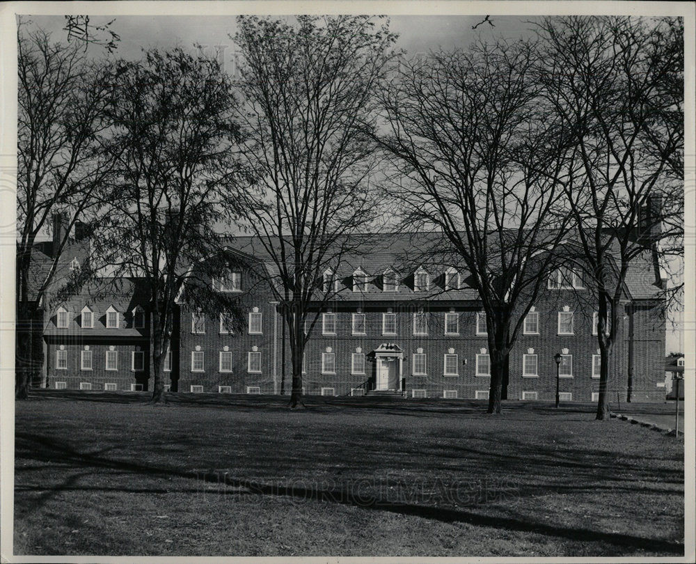 Press Photo Deleware University Squire Hall - Historic Images