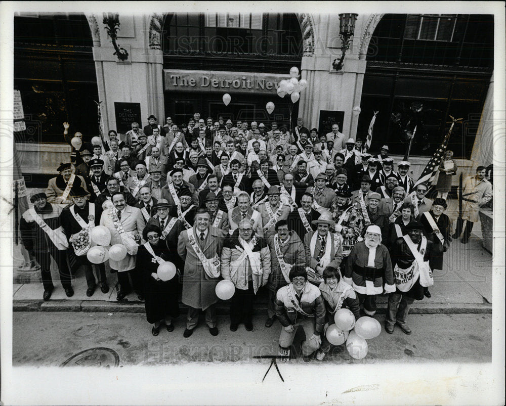 1982 Press Photo Detroit Organizations Old Newsboys - Historic Images