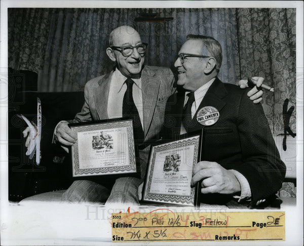 1974 Press Photo Old Newsboys Members Get Honors - Historic Images