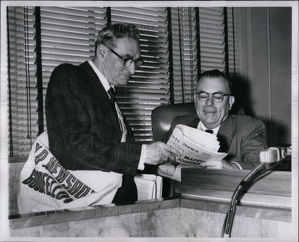 1960 Press Photo Detroit Newsboys Goodman Judge Murphy - Historic Images