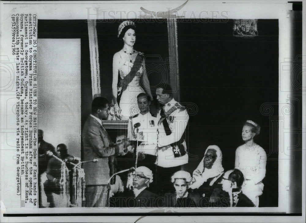 1966 Press Photo Duke of Kent Minister Forbes Burnham - Historic Images