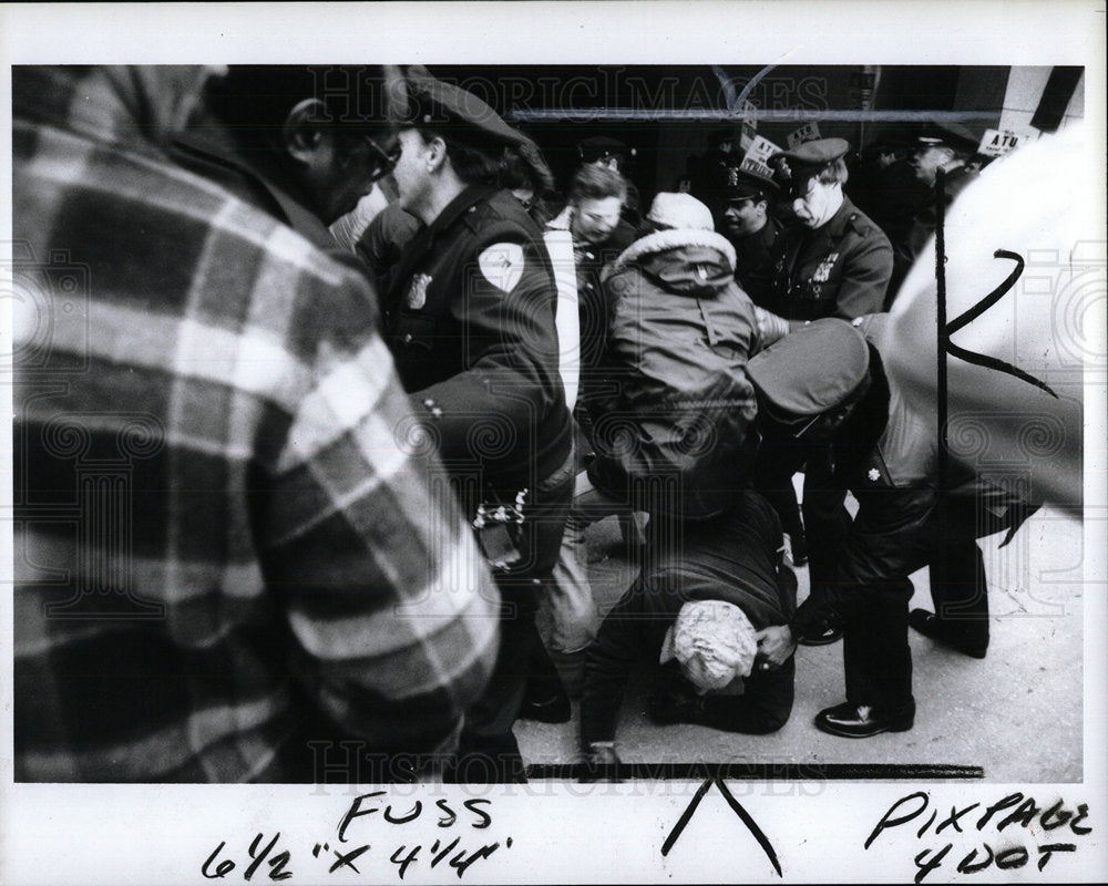 1983 Press Photo Detroit Greyhound Bus Employee Strike  - Historic Images