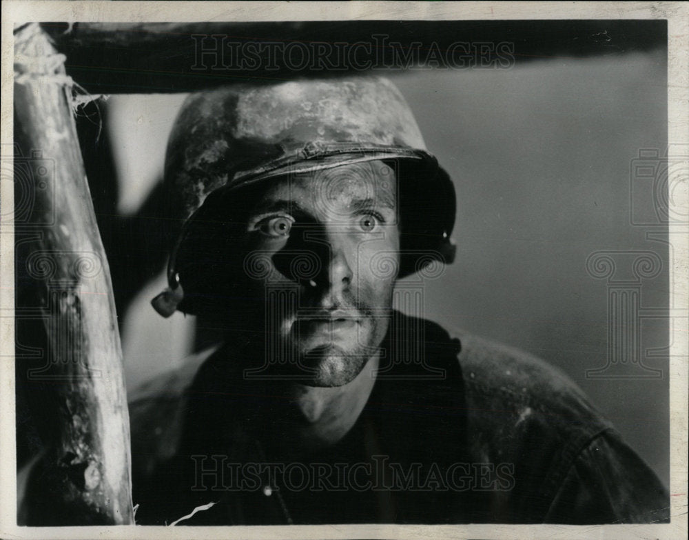 1968 Press Photo Keir Dullea &quot;The Thin Red LIne&quot; movie - Historic Images