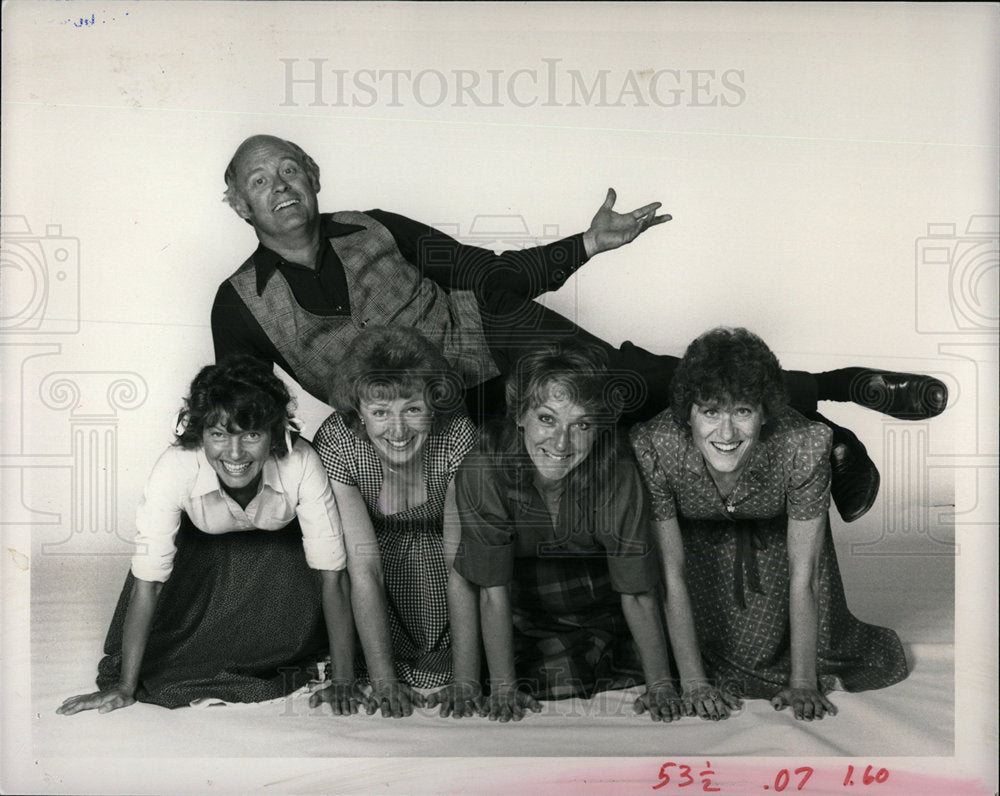 1983 Press Photo Musical The Pajama Game - Historic Images