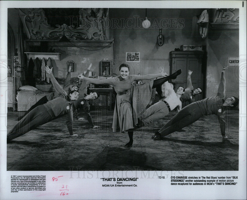 1985 Press Photo Cyd Charisse Dancer Actress - Historic Images