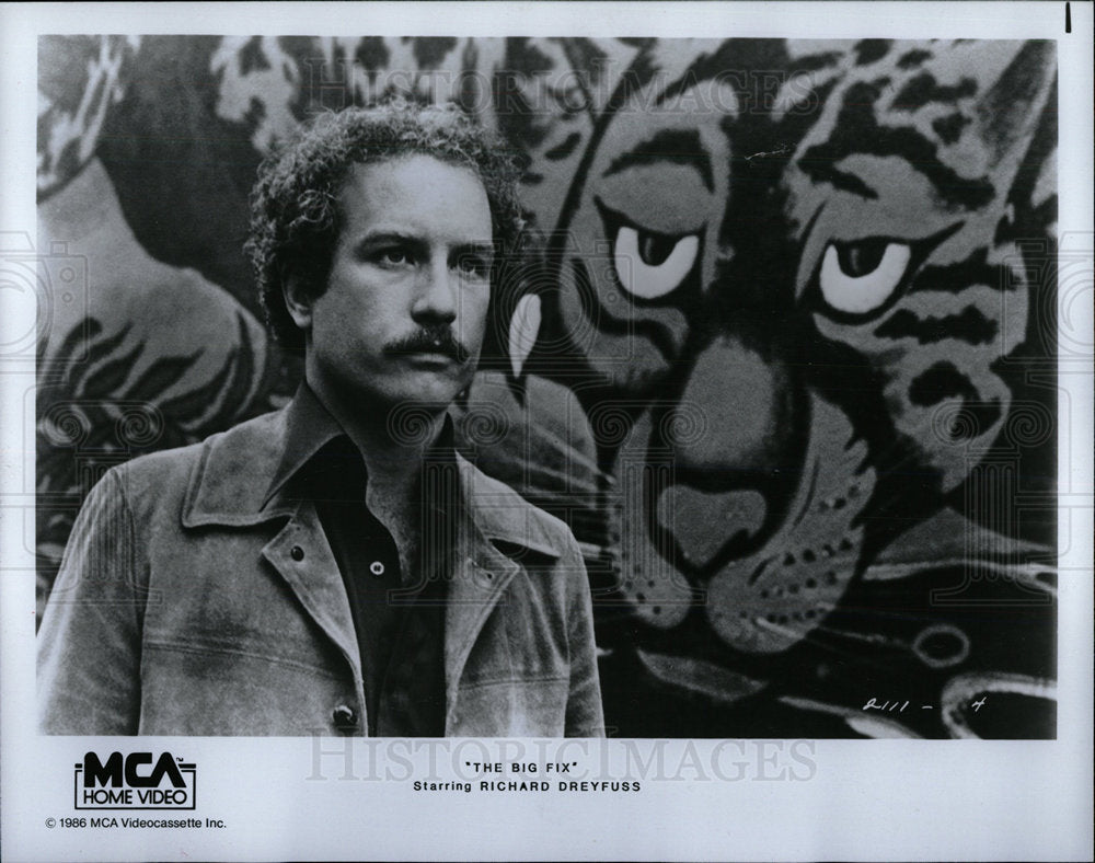 1986 Press Photo Richard Dreyfuss The Big Fix MCA Viedo - Historic Images