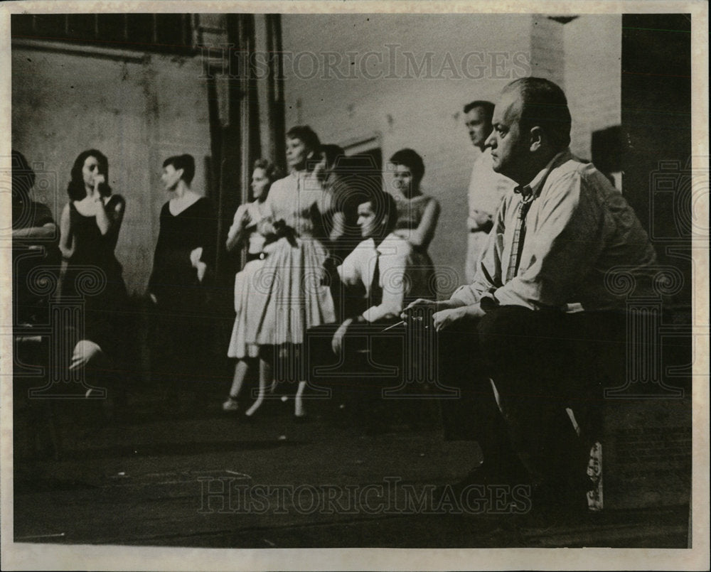 1975 Press Photo Robert Downing Shubert Theater Boston  - Historic Images