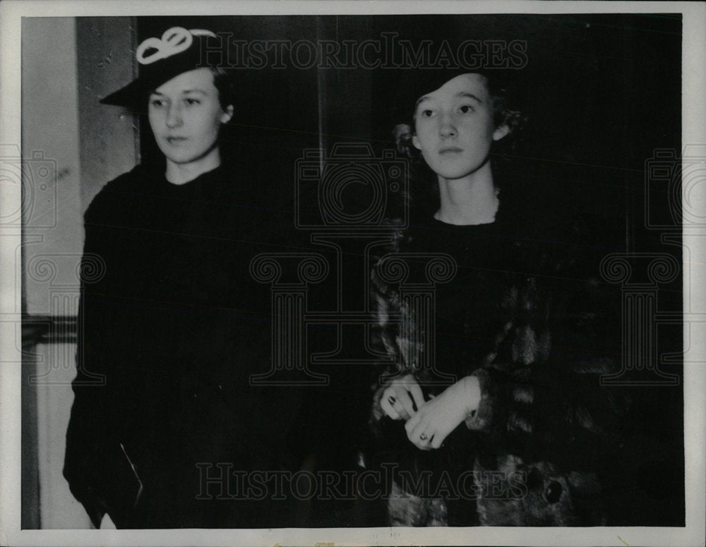 1937 Press Photo A S Grand Jury Mrs Allen r Mary Pryor  - Historic Images