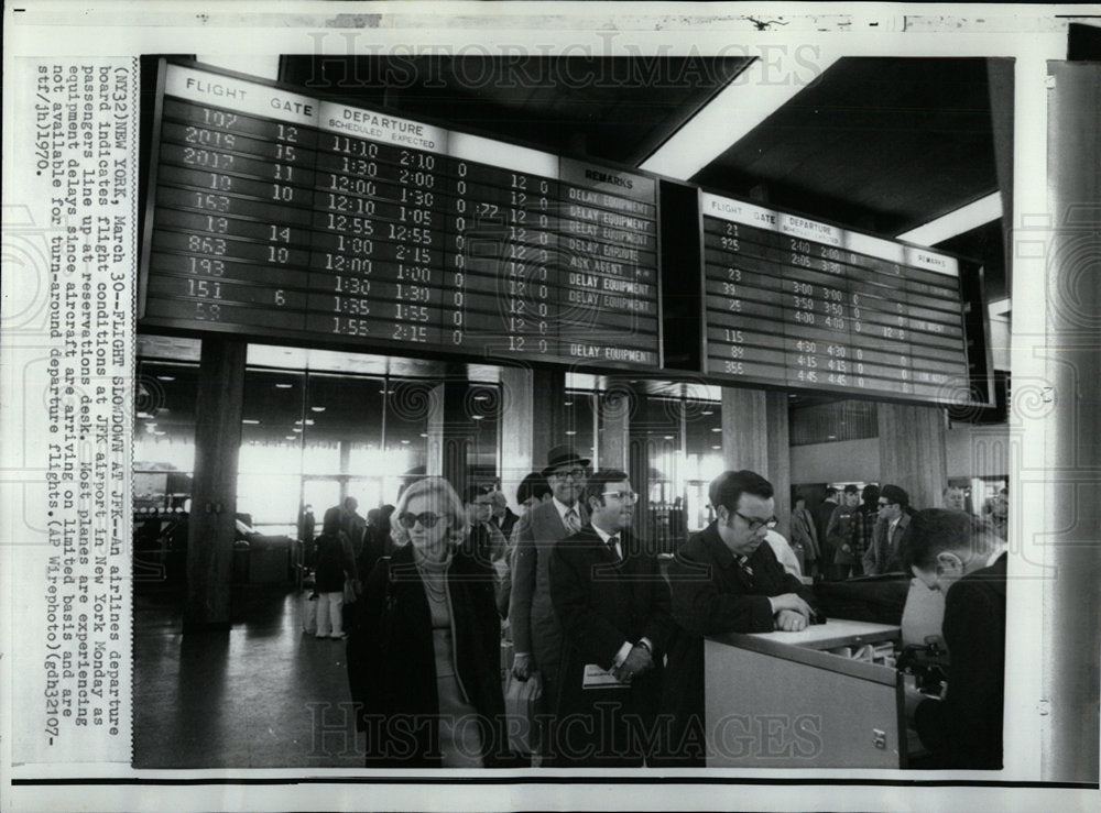 1970 Press Photo New York Flight Slowdown JFK airport - Historic Images