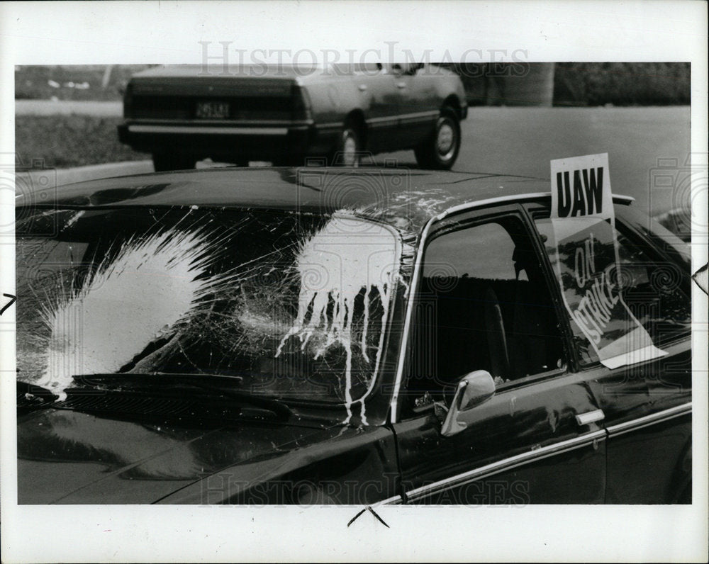 1986 Press Photo Michigan Guardian Industries Auto Car - Historic Images