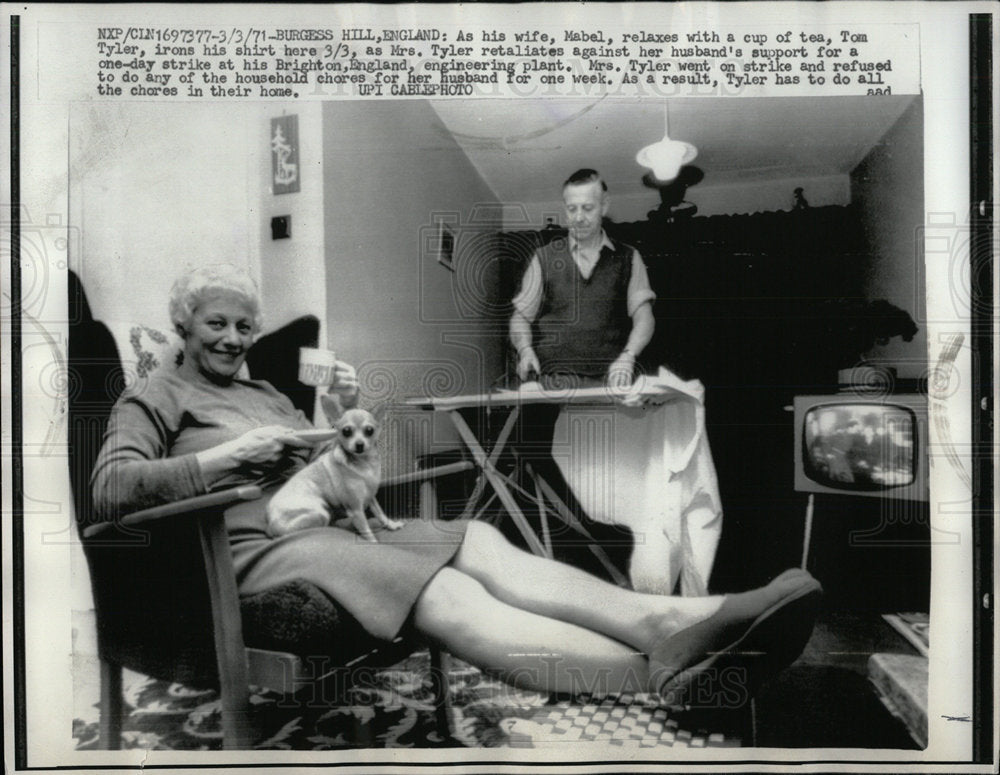 1971 Press Photo Mrs.Tyler Retiliates Against Husband - Historic Images