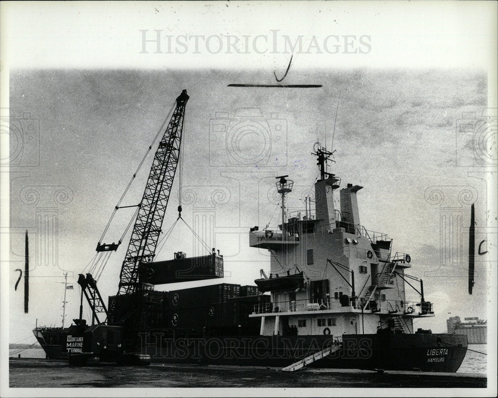 1980 Press Photo Waterfront Ports - Historic Images