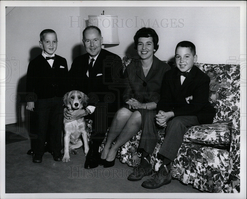 1963 Press Photo James O&#39;Neill Family - Historic Images