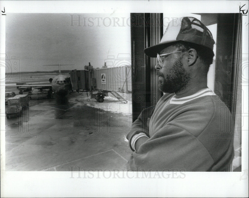 1989 Press Photo Eastern machinist Rudy Wyatt Atlanta  - Historic Images