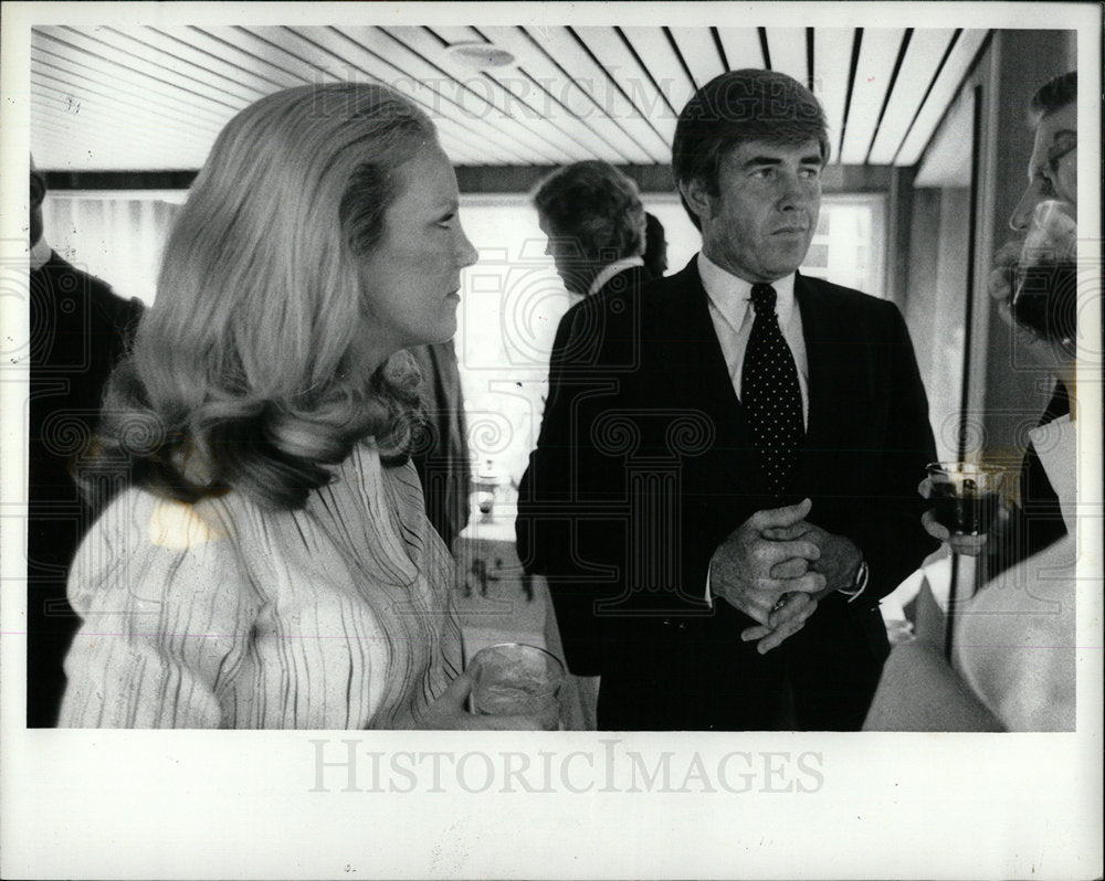 1980 Press Photo Mary Cunningham Businesswomen Exec Det - Historic Images