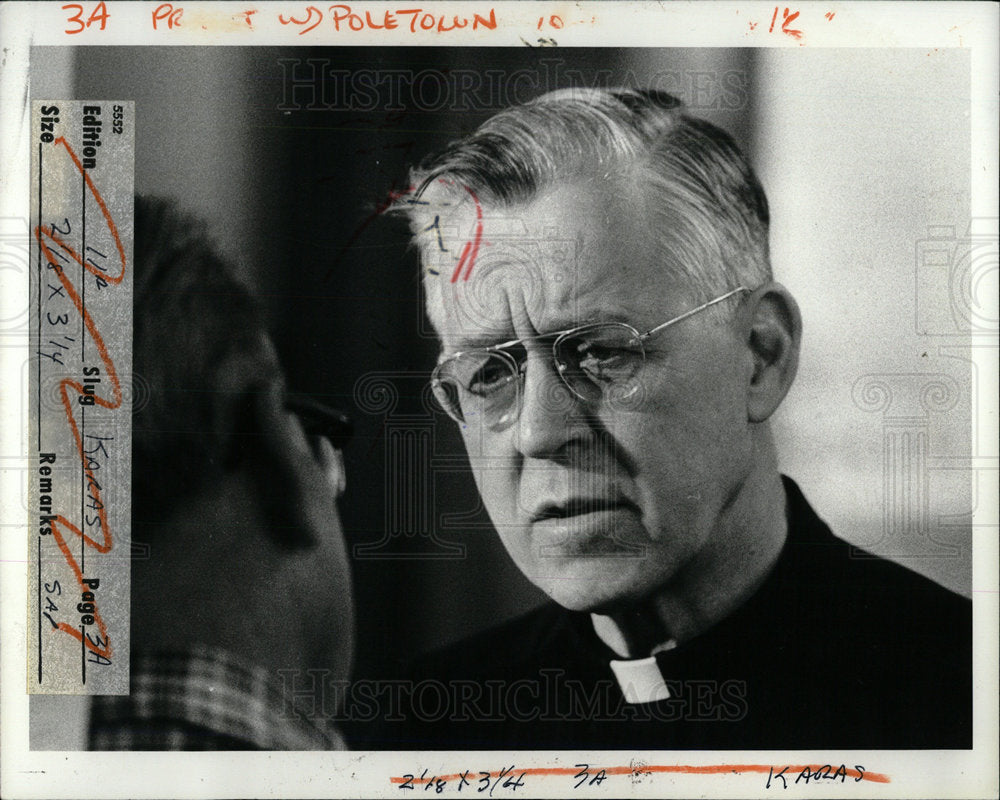 1981 Press Photo Poletown&#39;s Fr. Joseph Karasewicz - Historic Images