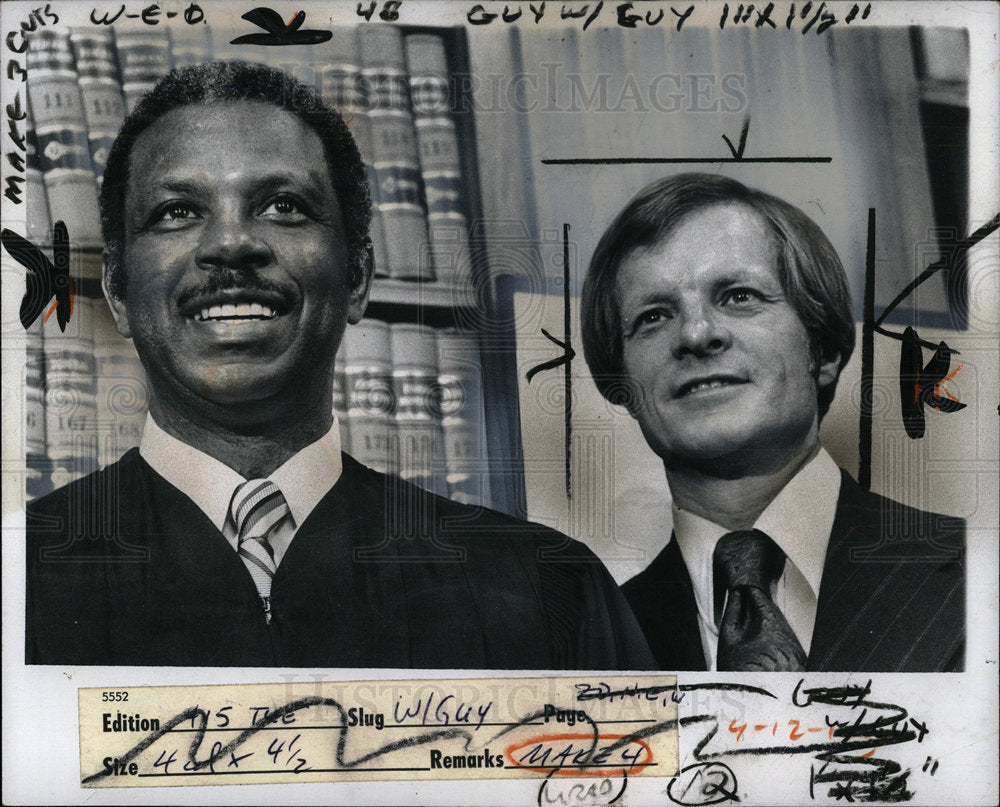 1976 Press Photo Ralph Guy Federal Judge Detroit Mich - Historic Images