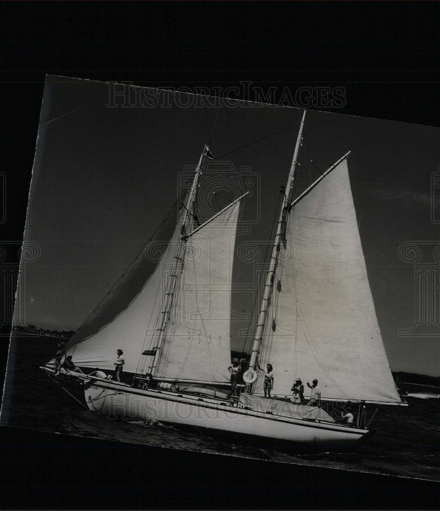 Press Photo Sailing Boat - Historic Images