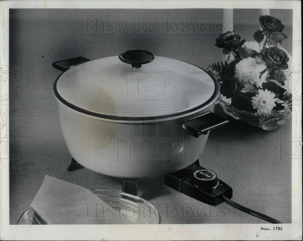 1972 Press Photo West Band Carefree Kitchen Appliances - Historic Images