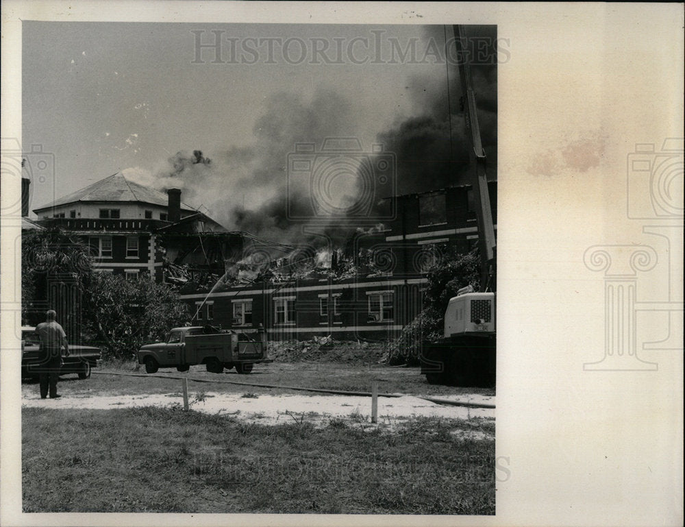 1972 Press Photo Fire Boca Grande Hotel Lee County - Historic Images
