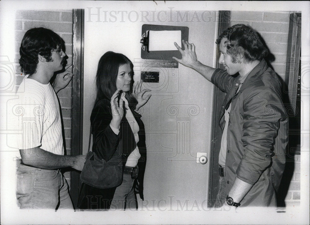 1971 Press Photo Election Registration Detroit Michigan - Historic Images