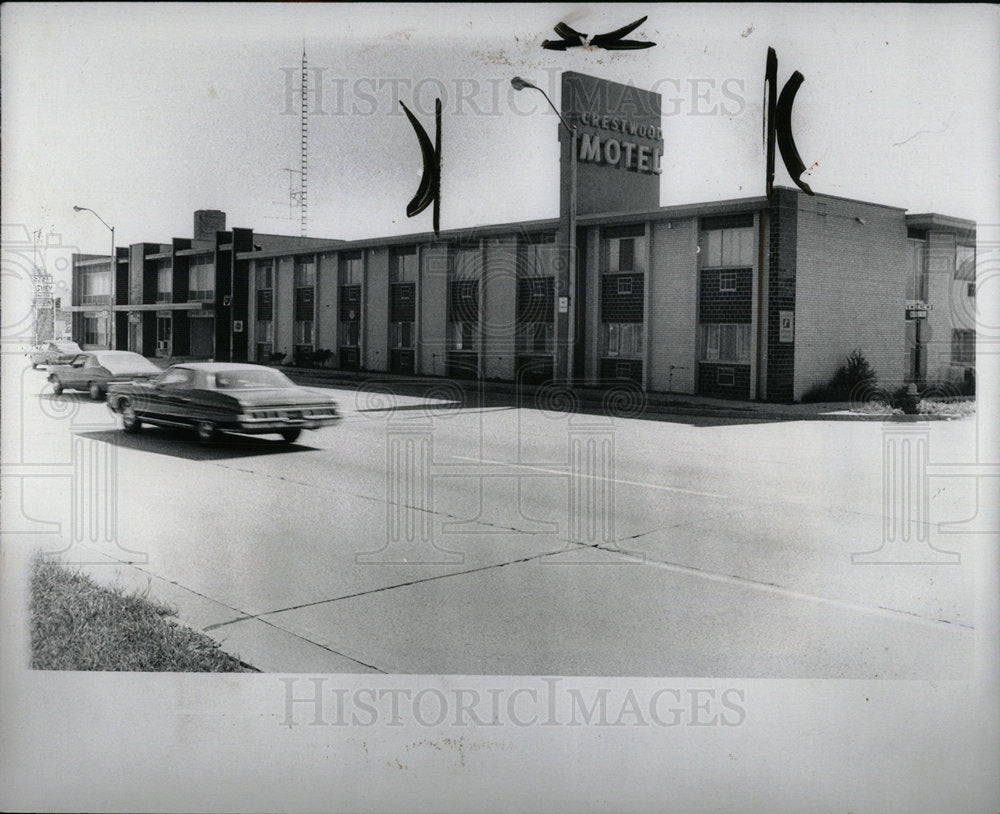 1975 Press Photo Crestwood Motell - Historic Images