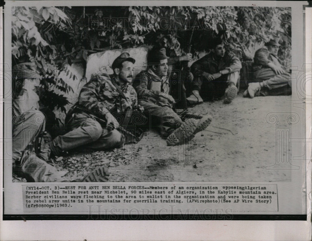 1963 Press Photo Algerian Rebel Guerilla Soldiers  - Historic Images