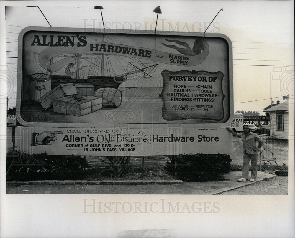 1982 Press Photo Allen's Olde Fashioned Hardware Store - Historic Images