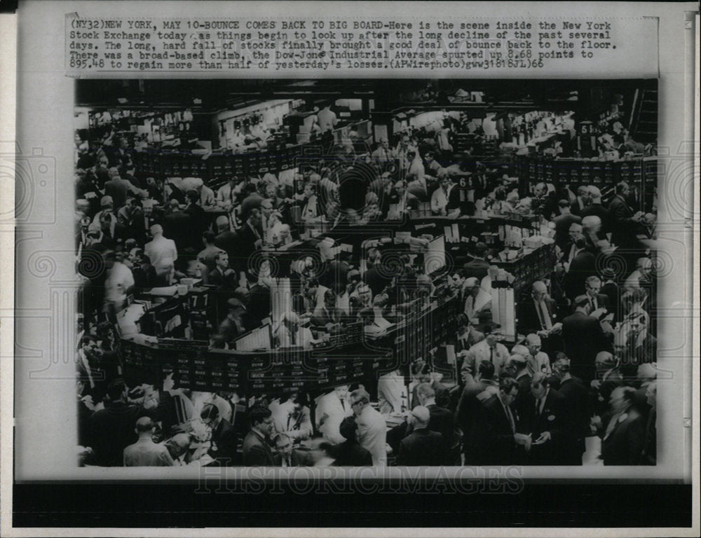 1966 Press Photo New York Stock Exchange Gas Big Board - Historic Images