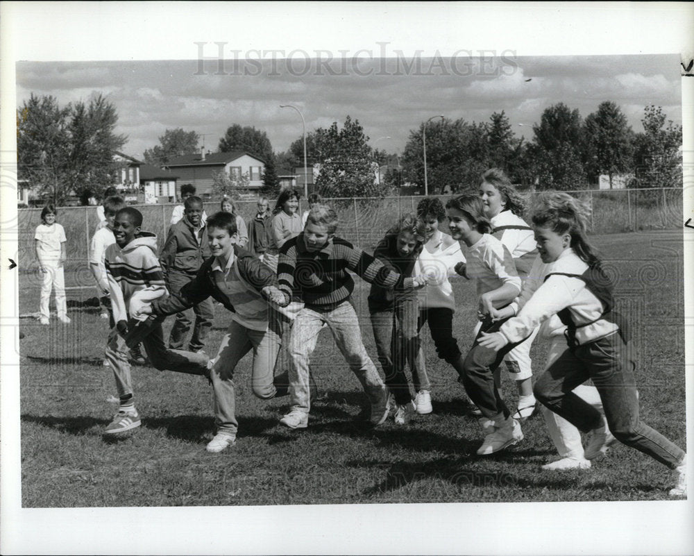 1988 Press Photo Halecrecek Olympic Game Rombus Graders - Historic Images