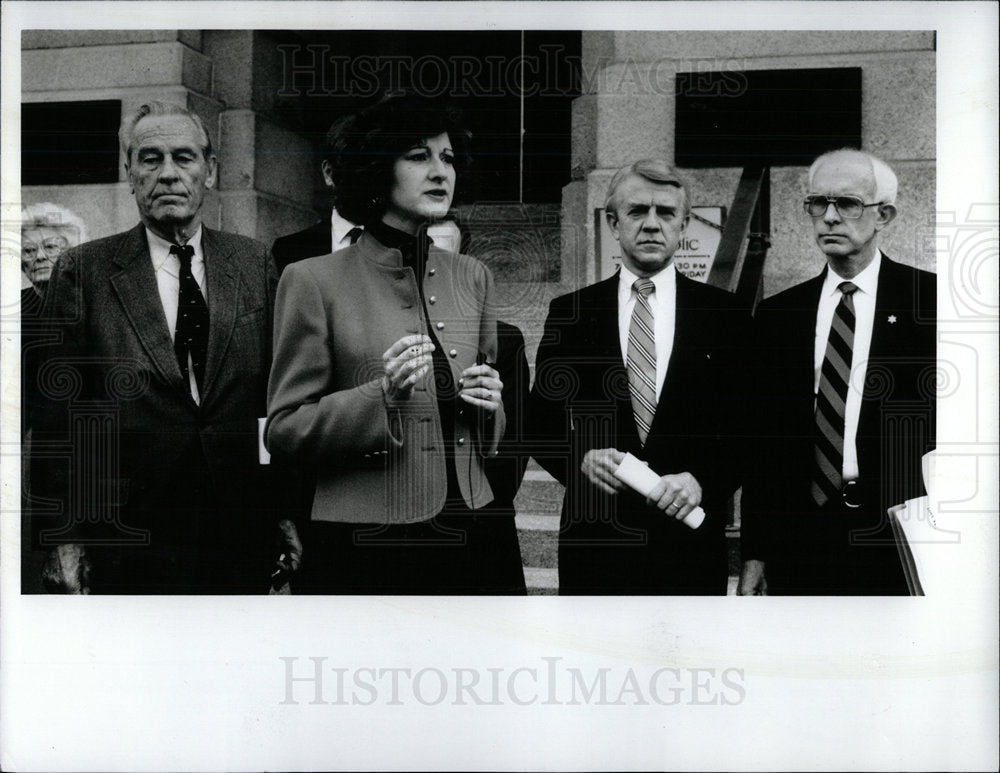 1990 Press Photo Kathie Finger activist - Historic Images