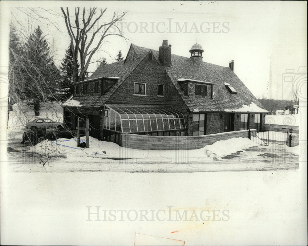 1981 Press Photo Subhash Kapur Home Owner Snow - Historic Images