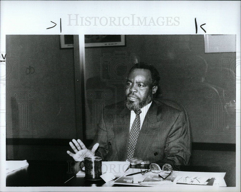 1991 Press Photo Tuiliameni Kalomoh ambassador of Namib - Historic Images