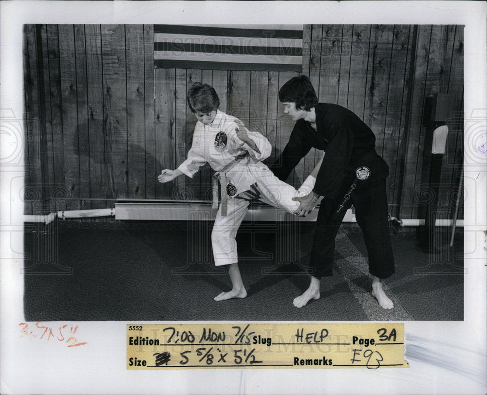 1974 Press Photo Karate Student Katie Kalb Royal Blank - Historic Images