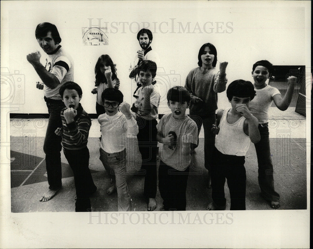 1979 Press Photo Karate Kicking Eli reed - Historic Images