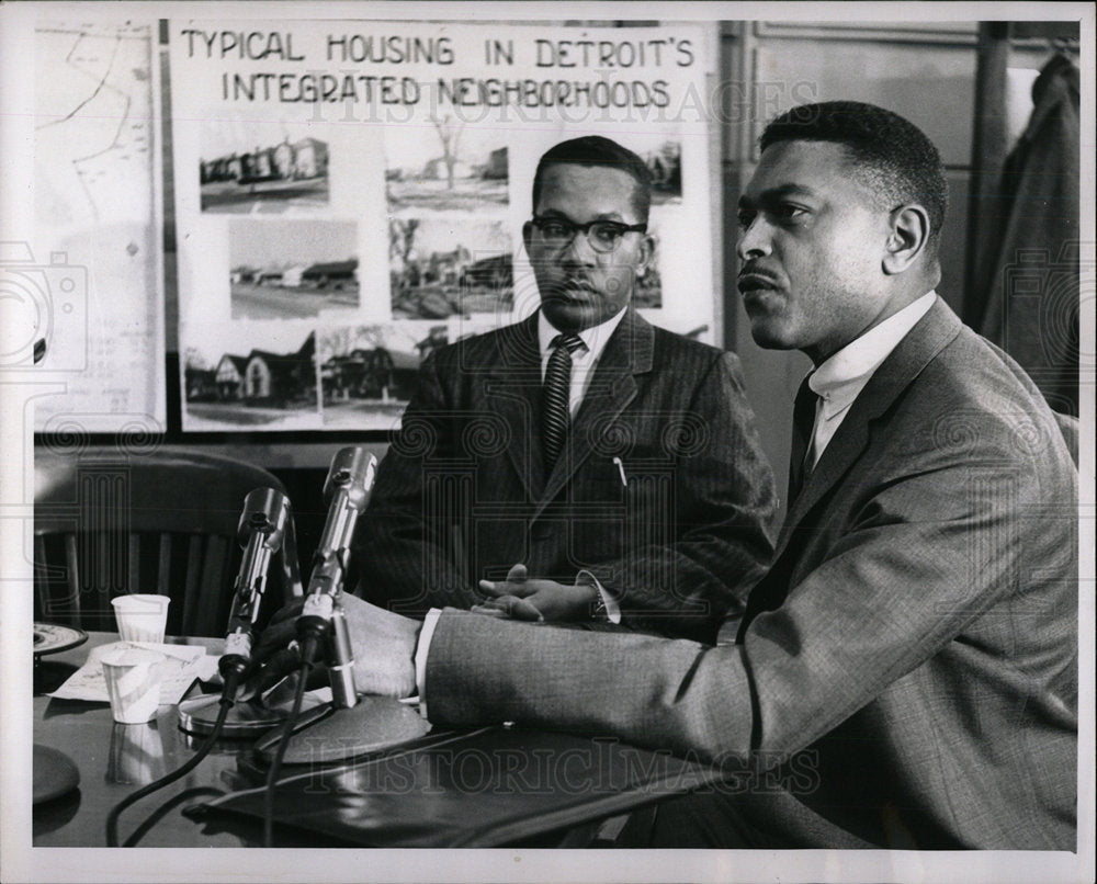 1960 Press Photo Dr.Waldo Cain Assisting Community Dir. - Historic Images