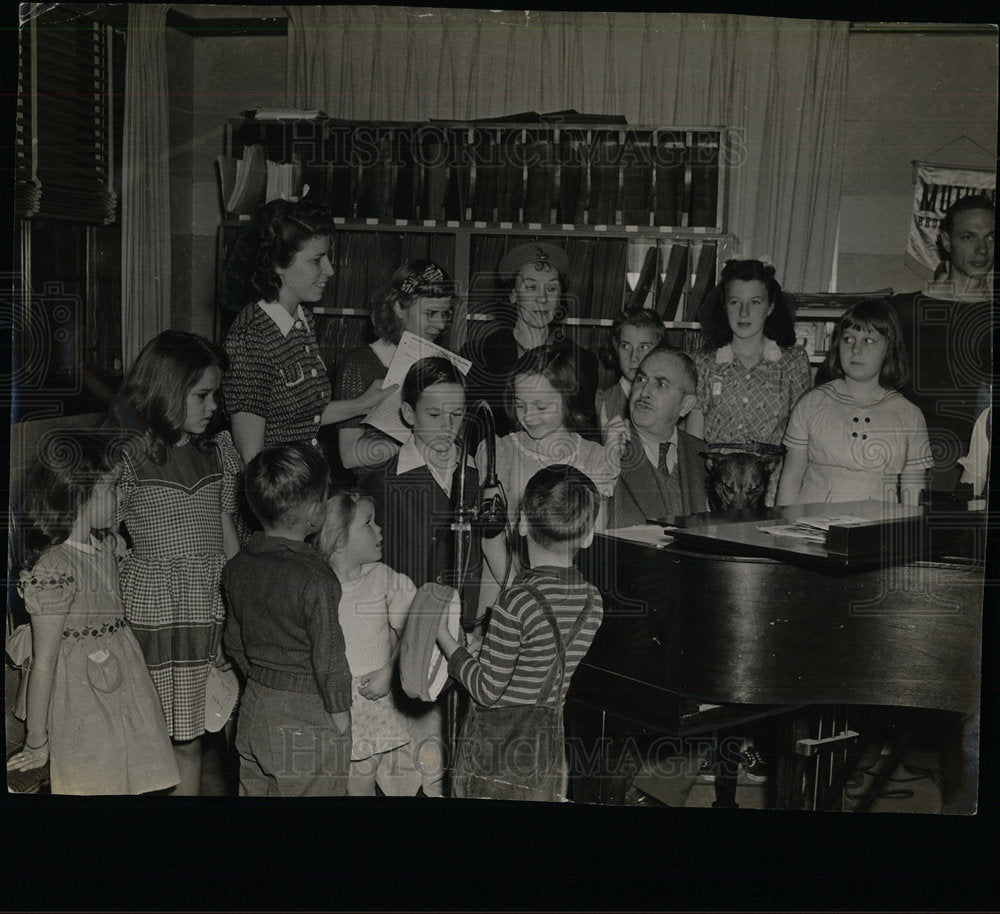 1942 Press Photo WTSP program   - Historic Images