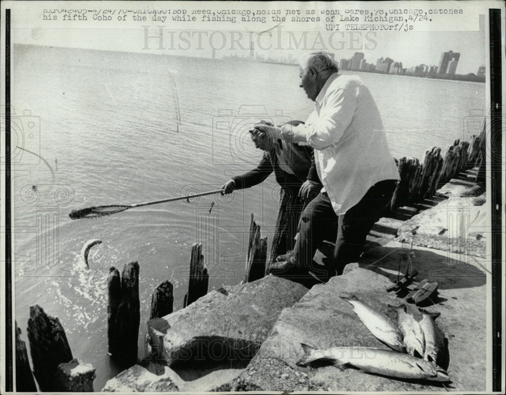 1970 Press Photo Lake Michigan Fishing Reed Sares - Historic Images