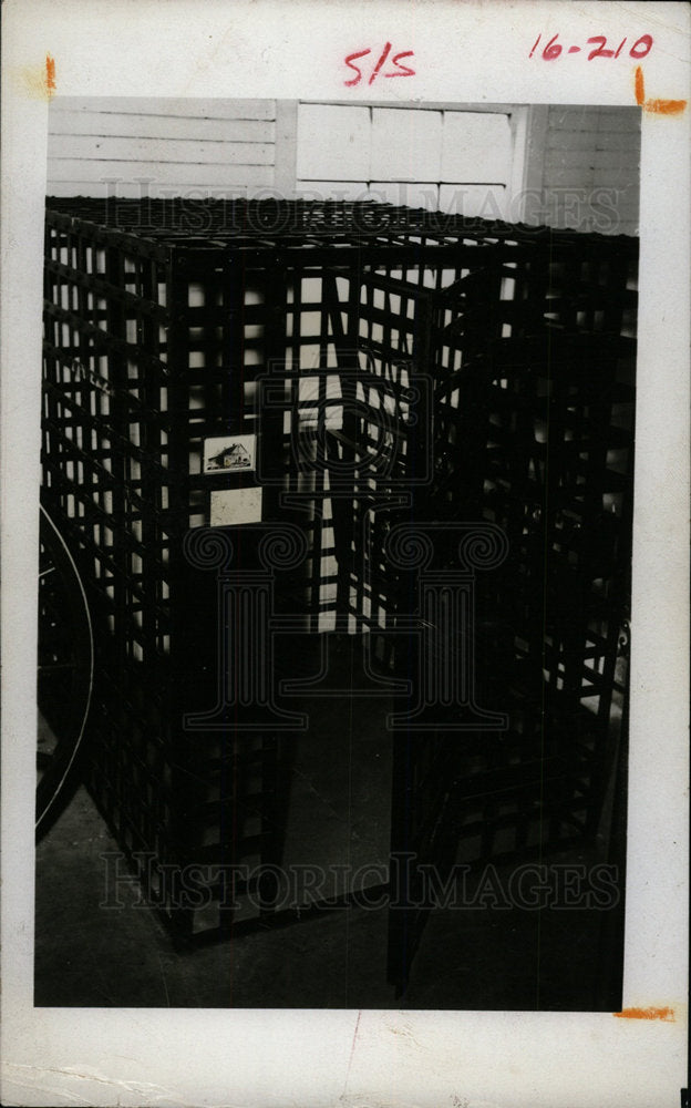 1969 Press Photo Cage For The Indigent - Historic Images